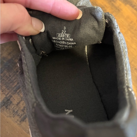 Old Navy Kids Size 3 - Picture 5 of 7